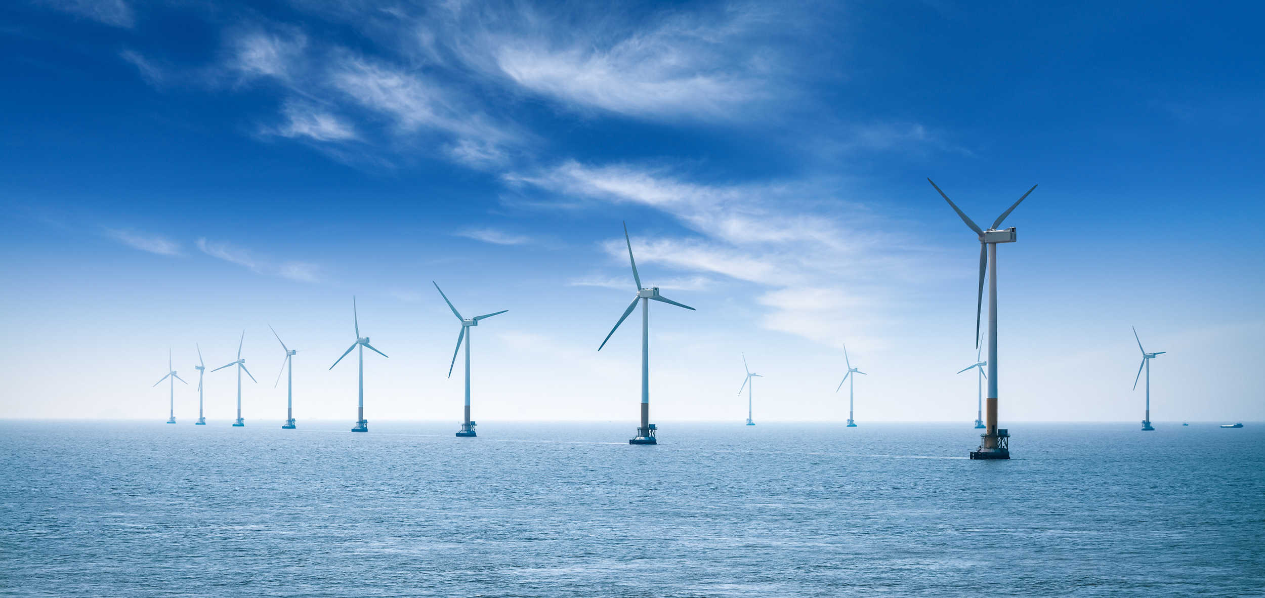Improving energy production of offshore floating wind farms