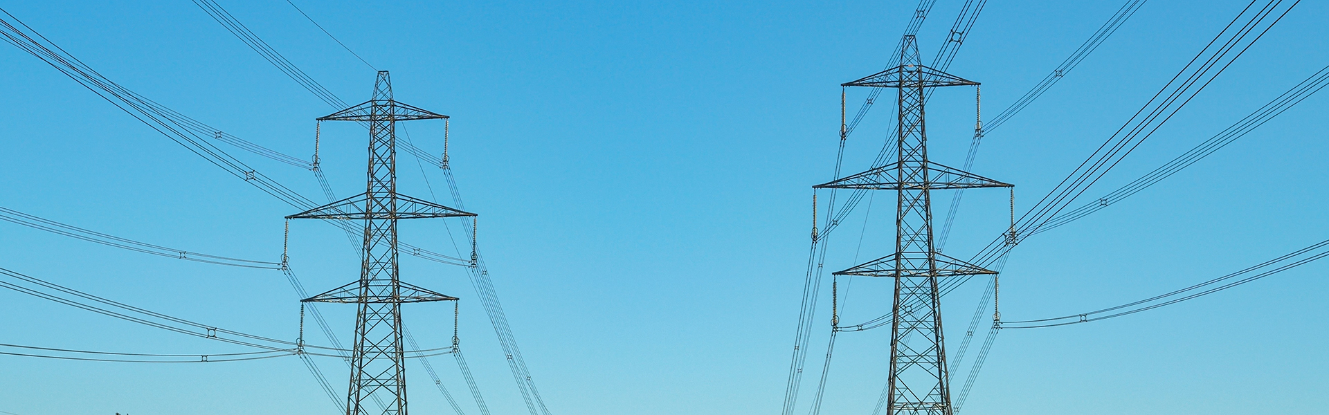 High-voltage transmission line